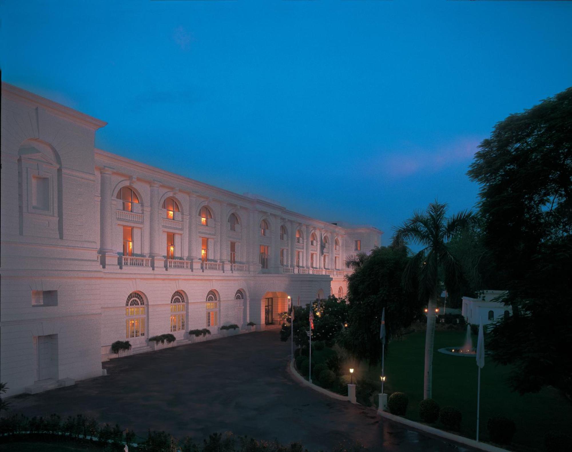 Maidens Hotel Yeni Delhi Dış mekan fotoğraf